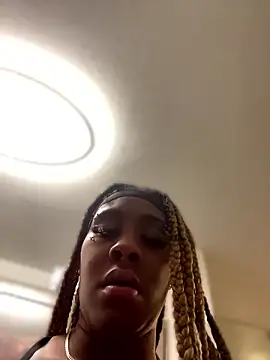Foreignthababyy online show from 12, 7, 2026