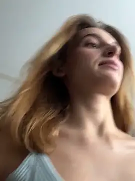 Snapshot of -AngelAri- chatting on 17, 10, 2025 -AngelAri- online show from 17, 10, 2025