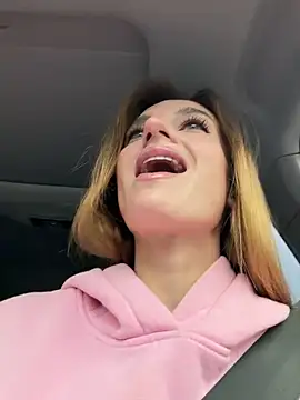 Snapshot of -AngelAri- chatting on 7, 11, 2025 -AngelAri- online show from 7, 11, 2025