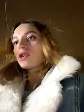 Snapshot of -AngelAri- chatting on 16, 11, 2025 -AngelAri- online show from 16, 11, 2025