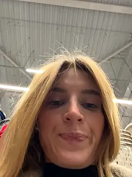 Snapshot of -AngelAri- chatting on 30, 9, 2025 -AngelAri- online show from 30, 9, 2025