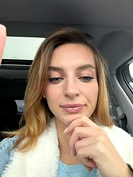 Snapshot of -AngelAri- chatting on 9, 11, 2025 -AngelAri- online show from 9, 11, 2025