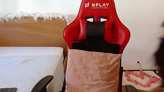 lucy luu  online show from 2, 10, 2025