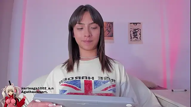 Snapshot of Moonlight1002 chatting on 8, 11, 2025 Moonlight1002 online show from 8, 11, 2025