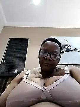 SEXYBOOBSNASS online show from 22, 9, 2025