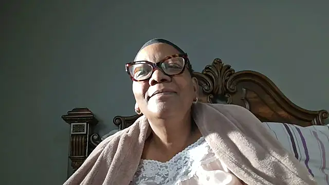 SEXYBOOBSNASS online show from 23, 11, 2025