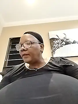 SEXYBOOBSNASS online show from 17, 9, 2025