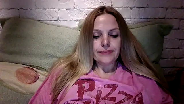 Snapshot of Angel_girllovemy chatting on 7, 2, 2026 Angel girllovemy online show from 7, 2, 2026