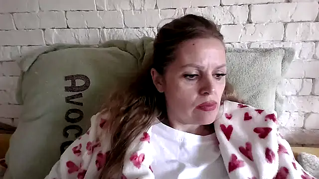 Snapshot of Angel_girllovemy chatting on 9, 2, 2026 Angel girllovemy online show from 9, 2, 2026