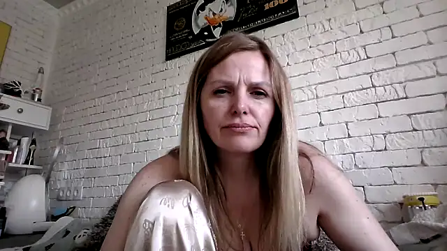 Snapshot of Angel_girllovemy chatting on 22, 2, 2026 Angel girllovemy online show from 22, 2, 2026