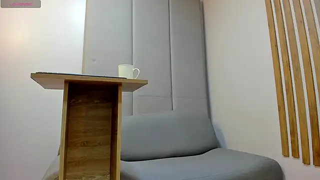 AlishaPalmer online show from 28, 10, 2025