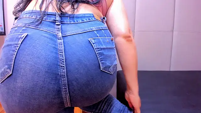 Snapshot of AlishaPalmer chatting on 7, 2, 2026 AlishaPalmer online show from 7, 2, 2026