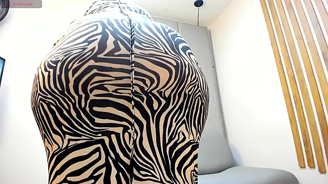 AlishaPalmer online show from 15, 11, 2025