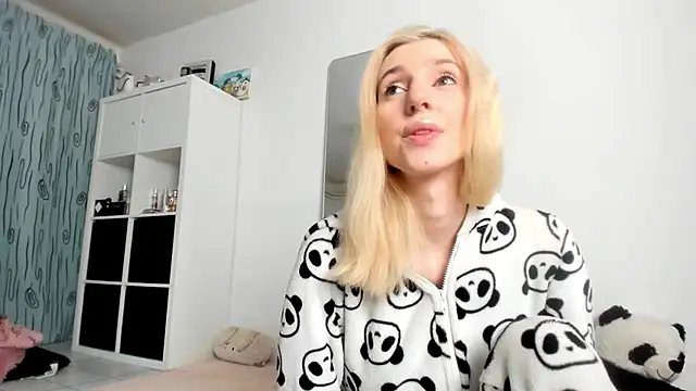 KenzieDawton online show from 12, 11, 2025