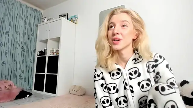 KenzieDawton online show from 2, 11, 2025