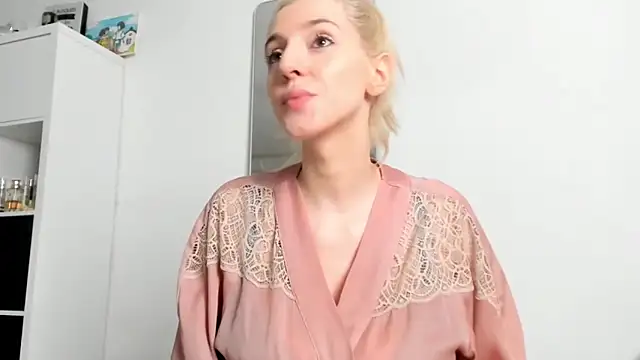 KenzieDawton online show from 2, 10, 2025