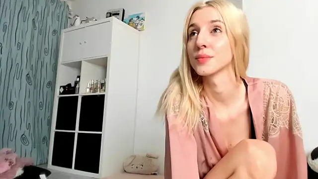 KenzieDawton online show from 15, 9, 2025