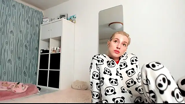 KenzieDawton online show from 6, 2, 2025