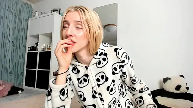 KenzieDawton online show from 16, 10, 2025