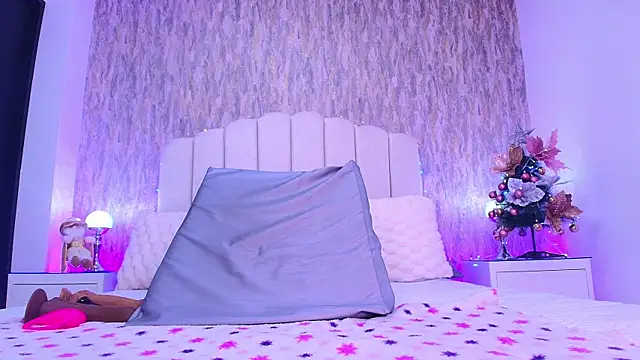 raven lilith  online show from 27, 11, 2025