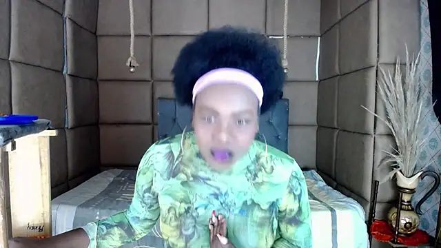 CatrinaGill online show from 15, 10, 2025