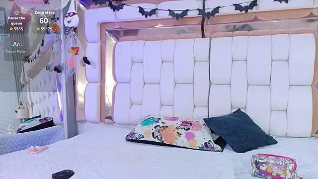 Snapshot of sexysistter chatting on 28, 10, 2025 sexysistter online show from 28, 10, 2025