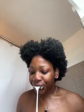 mochamimi online show from 1, 3, 2026