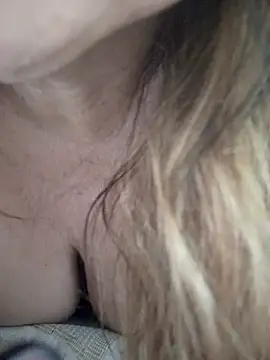 Snapshot of sua_sub_ chatting on 17, 11, 2025 sua sub online show from 17, 11, 2025