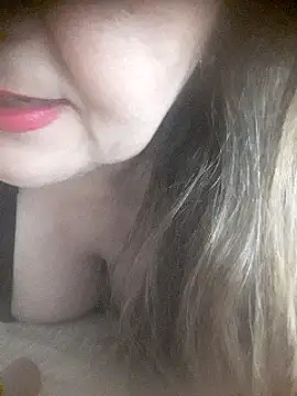 Snapshot of sua_sub_ chatting on 12, 1, 2025 sua sub online show from 12, 1, 2025