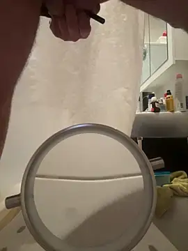 Snapshot of shehandme chatting on 20, 9, 2025 shehandme online show from 20, 9, 2025