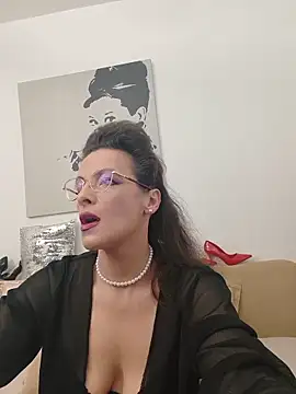 RebeccaNoble online show from 31, 5, 2026