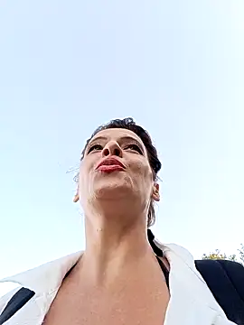 RebeccaNoble online show from 9, 9, 2025