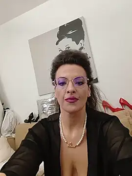 RebeccaNoble online show from 24, 5, 2026
