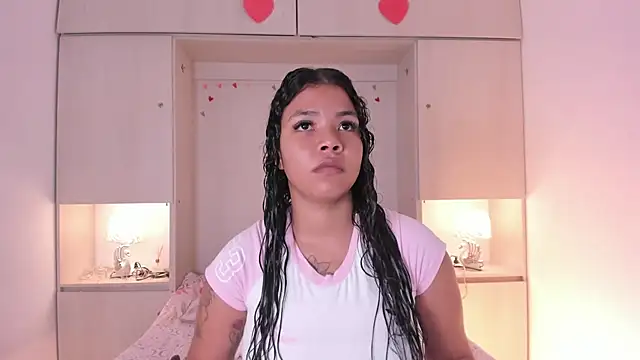 Snapshot of SophiaaStone chatting on 15, 5, 2026 SophiaaStone online show from 15, 5, 2026