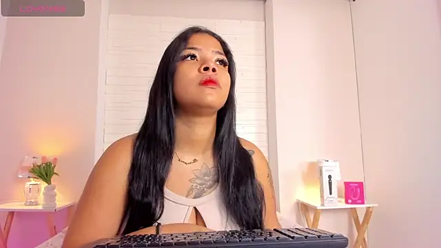 Snapshot of SophiaaStone chatting on 22, 4, 2026 SophiaaStone online show from 22, 4, 2026