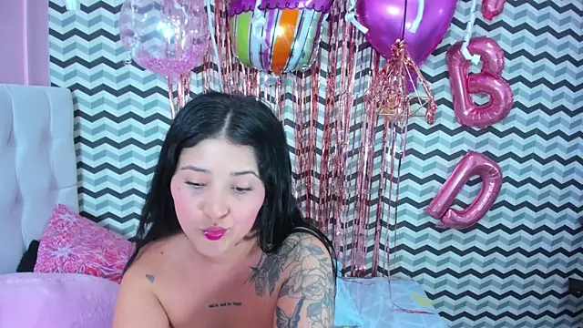 BIANCAROY1 online show from 4, 10, 2025