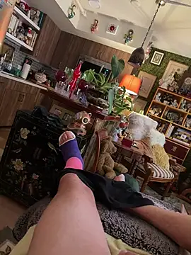 hothole4use online show from 25, 4, 2026