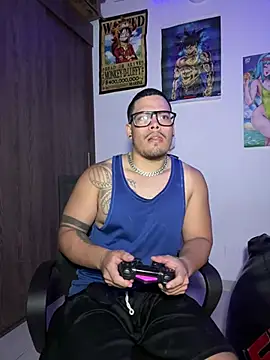 Snapshot of Danielsbigcum chatting on 7, 5, 2026 Danielsbigcum online show from 7, 5, 2026