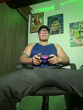 Snapshot of Danielsbigcum chatting on 23, 4, 2026 Danielsbigcum online show from 23, 4, 2026