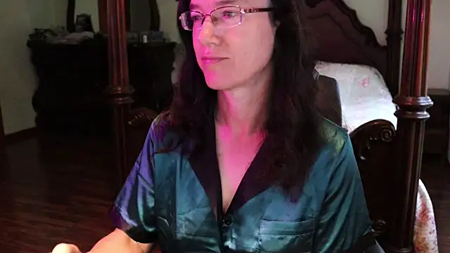 Snapshot of thornburyrose chatting on 17, 6, 2026 thornburyrose online show from 17, 6, 2026
