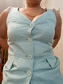 Snapshot of JennyOMay chatting on 12, 7, 2026 JennyOMay online show from 12, 7, 2026