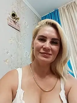 Snapshot of JennyOMay chatting on 14, 7, 2026 JennyOMay online show from 14, 7, 2026