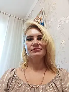 Snapshot of JennyOMay chatting on 10, 7, 2026 JennyOMay online show from 10, 7, 2026