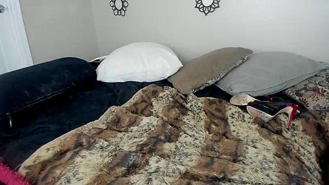 Lourdesnoirxh online show from 11, 11, 2025