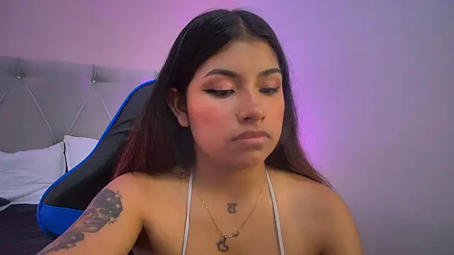 ChantalPetit online show from 20, 9, 2025