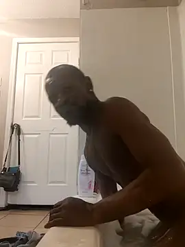 Maculine Stayr online show from 7, 2, 2025