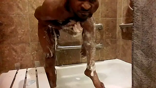 Maculine Stayr online show from 5, 10, 2025