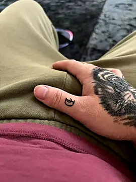 Miguelpm04 online show from 7, 11, 2025