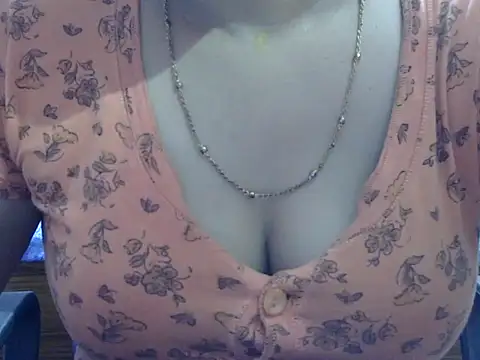 Snapshot of Your_wild_Dia chatting on 5, 7, 2026 Your wild Dia online show from 5, 7, 2026
