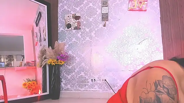 kelly thomson online show from 16, 9, 2025